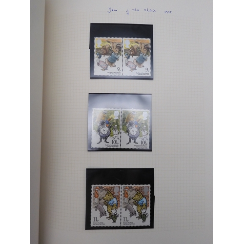 7076 - GB Comes Collection from 1971 to 1990 in two SG AlbumsThe Commemoratives are all unmounted , and are... 