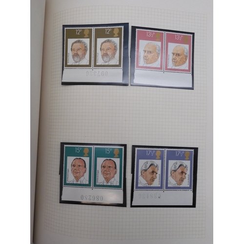 7076 - GB Comes Collection from 1971 to 1990 in two SG AlbumsThe Commemoratives are all unmounted , and are... 
