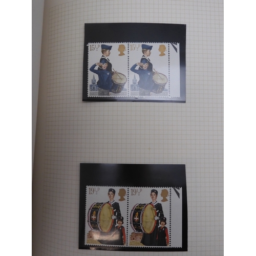 7076 - GB Comes Collection from 1971 to 1990 in two SG AlbumsThe Commemoratives are all unmounted , and are... 