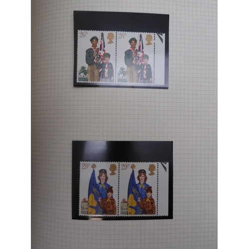 7076 - GB Comes Collection from 1971 to 1990 in two SG AlbumsThe Commemoratives are all unmounted , and are... 