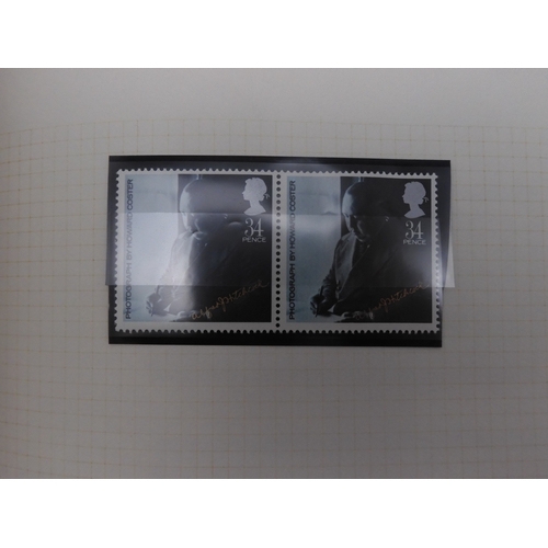 7076 - GB Comes Collection from 1971 to 1990 in two SG AlbumsThe Commemoratives are all unmounted , and are... 