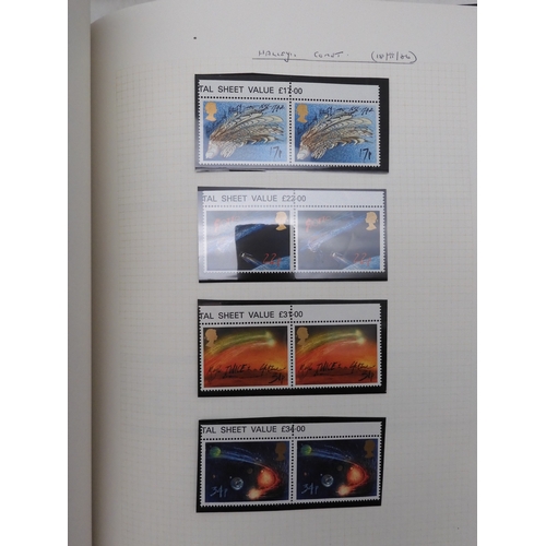 7076 - GB Comes Collection from 1971 to 1990 in two SG AlbumsThe Commemoratives are all unmounted , and are... 