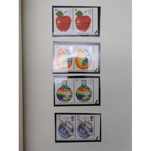 7076 - GB Comes Collection from 1971 to 1990 in two SG AlbumsThe Commemoratives are all unmounted , and are... 