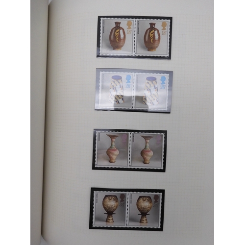 7076 - GB Comes Collection from 1971 to 1990 in two SG AlbumsThe Commemoratives are all unmounted , and are... 