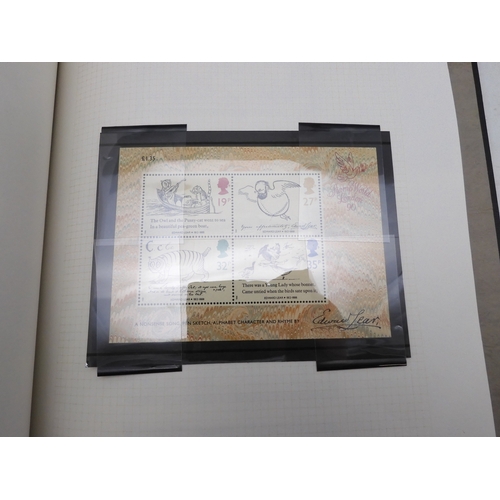 7076 - GB Comes Collection from 1971 to 1990 in two SG AlbumsThe Commemoratives are all unmounted , and are... 