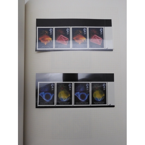7076 - GB Comes Collection from 1971 to 1990 in two SG AlbumsThe Commemoratives are all unmounted , and are... 