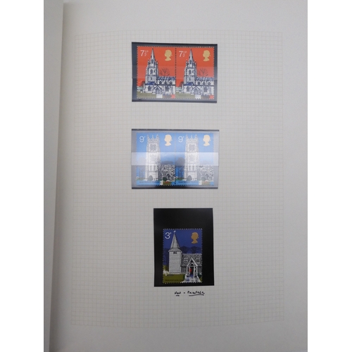 7076 - GB Comes Collection from 1971 to 1990 in two SG AlbumsThe Commemoratives are all unmounted , and are... 