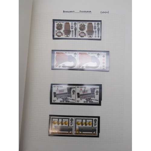7076 - GB Comes Collection from 1971 to 1990 in two SG AlbumsThe Commemoratives are all unmounted , and are... 