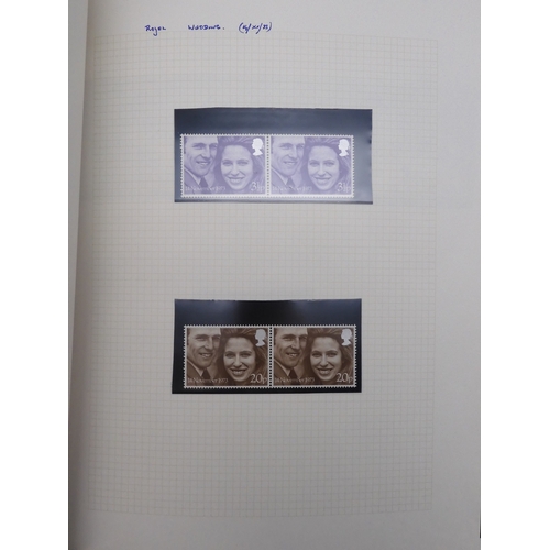 7076 - GB Comes Collection from 1971 to 1990 in two SG AlbumsThe Commemoratives are all unmounted , and are... 