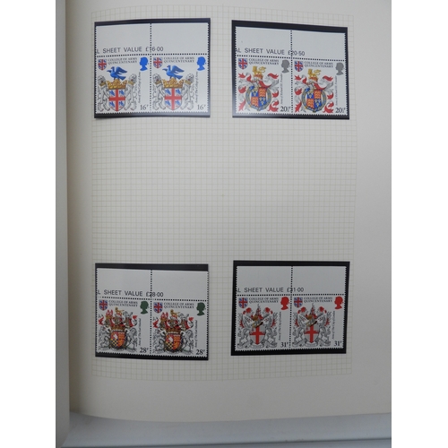 7076 - GB Comes Collection from 1971 to 1990 in two SG AlbumsThe Commemoratives are all unmounted , and are... 