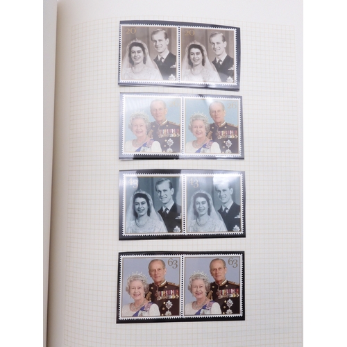 7077 - GB Commems. in Black SG album 1991-2000  Once again all Unmounted Mint and in Pairs, off all Commemo... 