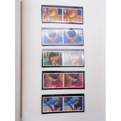 7077 - GB Commems. in Black SG album 1991-2000  Once again all Unmounted Mint and in Pairs, off all Commemo... 