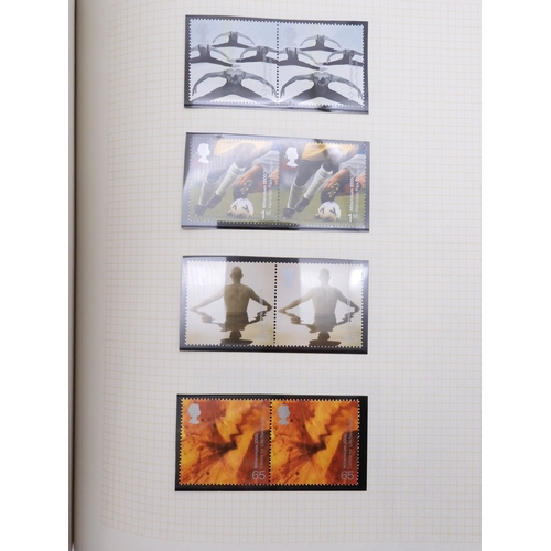 7077 - GB Commems. in Black SG album 1991-2000  Once again all Unmounted Mint and in Pairs, off all Commemo... 