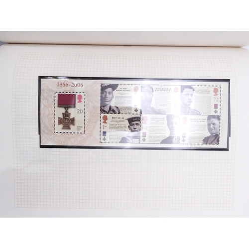 7078 - GB Commemorative Collection in Green SG Senator Album From 2001 to 2008. A well filled album with th... 