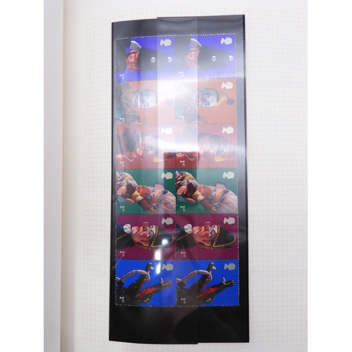7078 - GB Commemorative Collection in Green SG Senator Album From 2001 to 2008. A well filled album with th... 