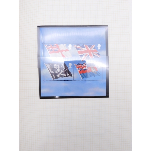 7078 - GB Commemorative Collection in Green SG Senator Album From 2001 to 2008. A well filled album with th... 