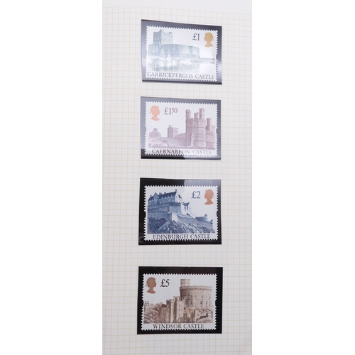 7080 - GB Collection of Decimal Definatives in Green Utile Album. The early Defins are single copies, and a... 
