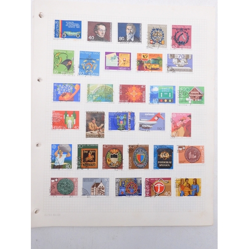 7081 - Switzerland. Collection on leaves of mainly many 100's  used Swis Stamps from 1862 to aprox 1995. in... 