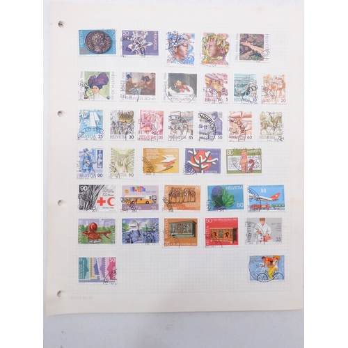 7081 - Switzerland. Collection on leaves of mainly many 100's  used Swis Stamps from 1862 to aprox 1995. in... 