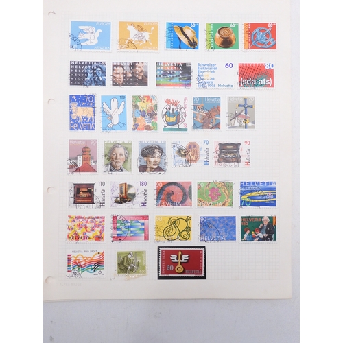 7081 - Switzerland. Collection on leaves of mainly many 100's  used Swis Stamps from 1862 to aprox 1995. in... 