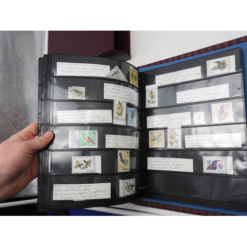 7090 - A collection of thematic stamps in five albums. The worldwide collection presenting Aquatic Ecosyste... 