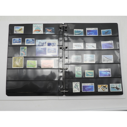 7090 - A collection of thematic stamps in five albums. The worldwide collection presenting Aquatic Ecosyste... 