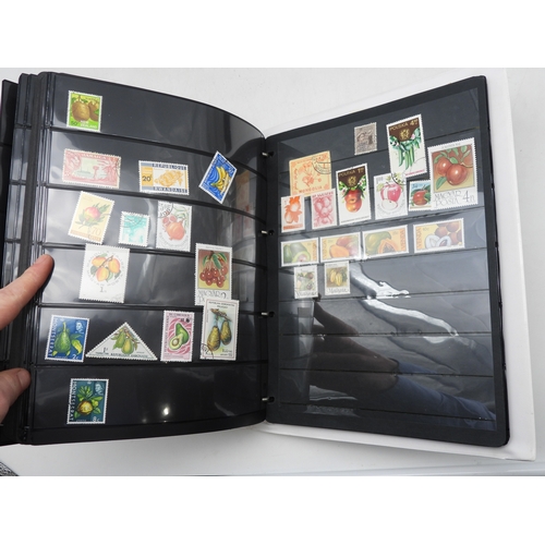 7090 - A collection of thematic stamps in five albums. The worldwide collection presenting Aquatic Ecosyste... 