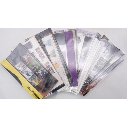 7086 - GB Large collection of Presentation Packs Plus some Booklet panes in plastic box Apear to be mainly ... 