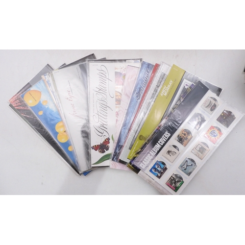 7086 - GB Large collection of Presentation Packs Plus some Booklet panes in plastic box Apear to be mainly ... 