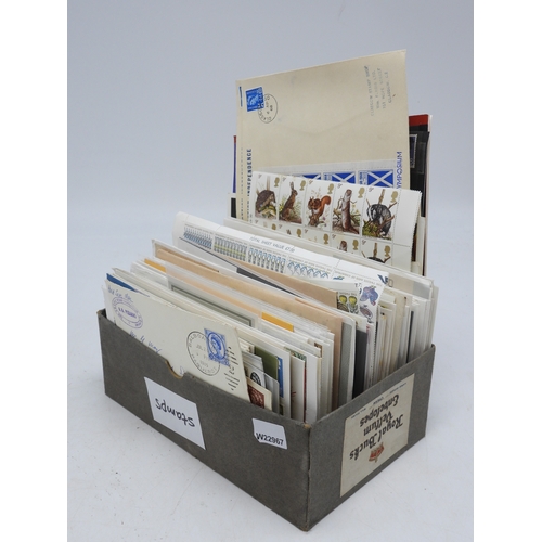 7111 - A lot comprising first day covers many with associated British Post Office Mint Stamps, Robert Burns... 