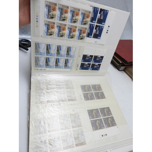 7113 - Great Britain a lot of mostly Elizabeth II unmounted mint stamps in blocks and strips contained in i... 