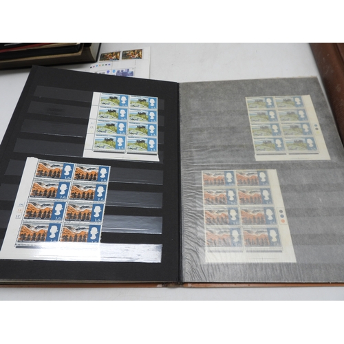 7113 - Great Britain a lot of mostly Elizabeth II unmounted mint stamps in blocks and strips contained in i... 