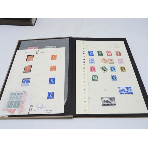 7113 - Great Britain a lot of mostly Elizabeth II unmounted mint stamps in blocks and strips contained in i... 