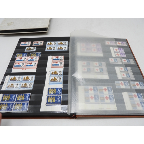 7115 - WITHDRAWNGreat Britain an extensive lot of early stamps in three stock books to include an unused st... 