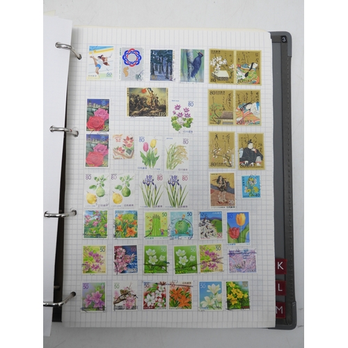 7129 - A worldwide stamp collection in five albums and two stock books