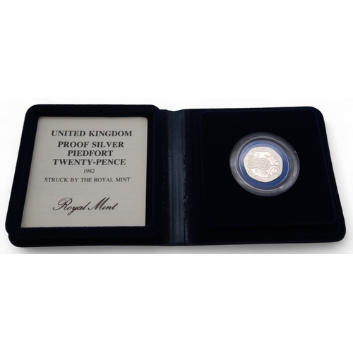 5030 - Elizabeth II&nbsp;(1952-2022) a lot comprising various Silver Proof &pound;1, 50 pence and 20 pence ... 