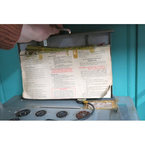 6008 - A Mullard high speed Valve Tester with coverPlease note: This lot is sold as seen. No condition repo... 