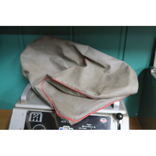 6008 - A Mullard high speed Valve Tester with coverPlease note: This lot is sold as seen. No condition repo... 