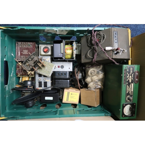 6011 - A mixed lot to include; vintage radio parts, including dials, back plates, knobs. Also aniversal avo... 