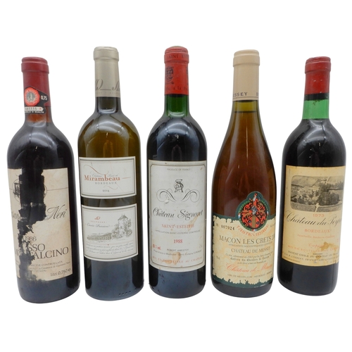 9019 - A lot comprising nine various bottles of red wine to include four bottles of DELLAVALLE GATTINARA 19... 