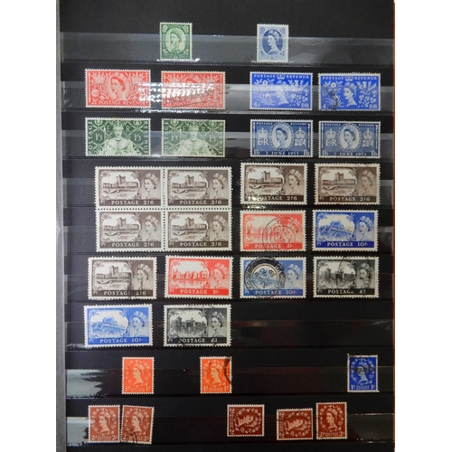 7025 - Great Britain, George VI & QE II collection in 2 Stock books, (one part Stockbook) Inc 1937 Defi... 