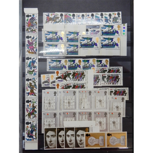 7030 - GB Collection of Early Pre Decimal Commems in Quantity from 1925 onwards, inc. 1948 Silver Wedding £... 