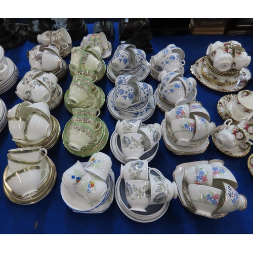 425A - Assorted tea wares including Tuscan Love in the Mist, Susie Cooper Glen Mist, Royal Doulton Clarendo... 