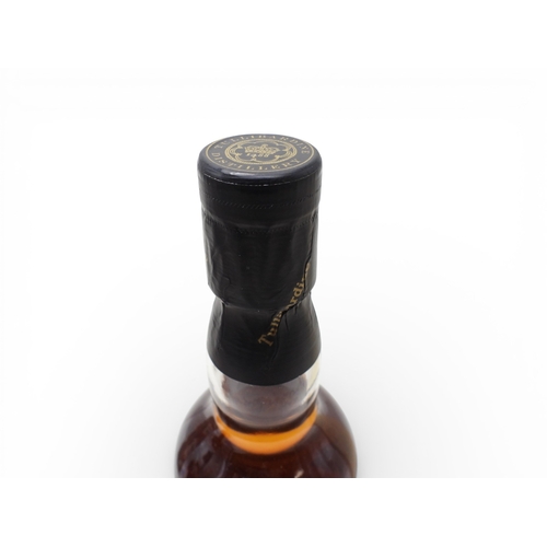 9015 - A lot comprising six various bottles of Champagne and Cava to include Pol Roger Extra Cuvee Vintage ... 
