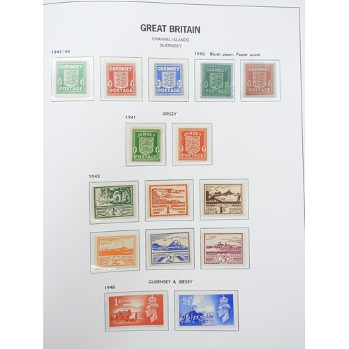 7059 - Great Britain Collection of Unmounted Mint George VI and Pre Decimal Elizabeth II on David sheets in... 