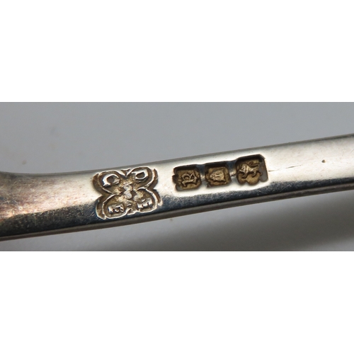 922 - A cased set of silver teaspoons, by Edward & Sons, London 1916, each in a different pattern, 189... 