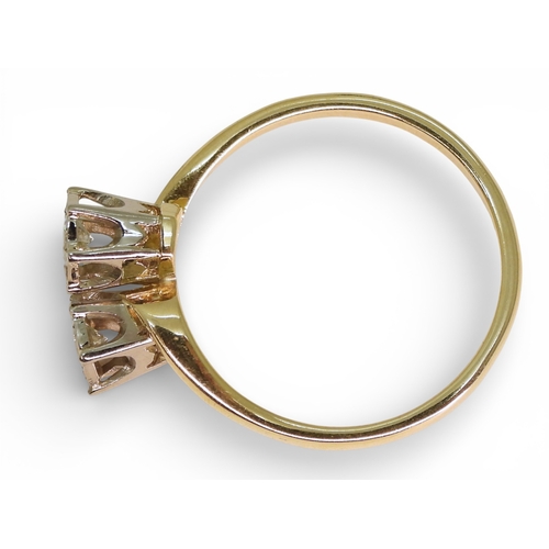 780 - An 18ct gold twin illusion set diamond ring, size O1/2, weight 3.1gms