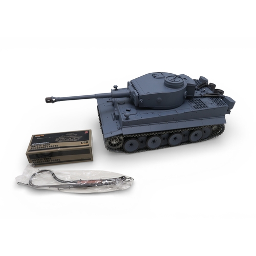 544 - A Heng Long 1:16 scale remote control WW2 German Tiger I tank, boxed