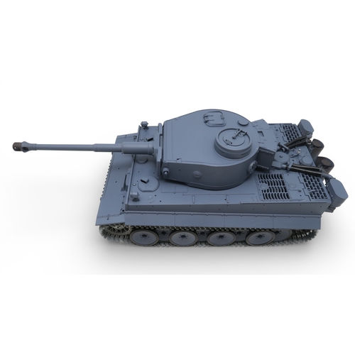 544 - A Heng Long 1:16 scale remote control WW2 German Tiger I tank, boxed