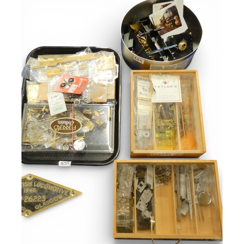 559 - &nbsp;A lot comprising multiple Railway Miniature Model parts together with a North British Locomoti... 